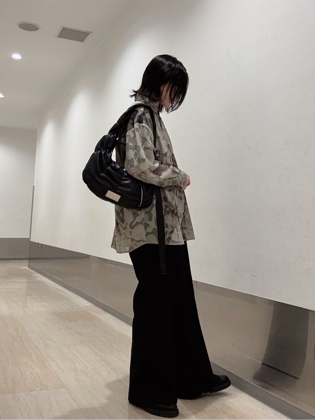 Renaさんの「tk.TAKEO KIKUCHI｜◆シアーフラワーシャツ」を使ったコーディネート