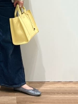 chiakiさんの「OPAQUE.CLIP｜◆バンドカラーペプラムシャツ【洗濯機洗い可】」を使ったコーディネート