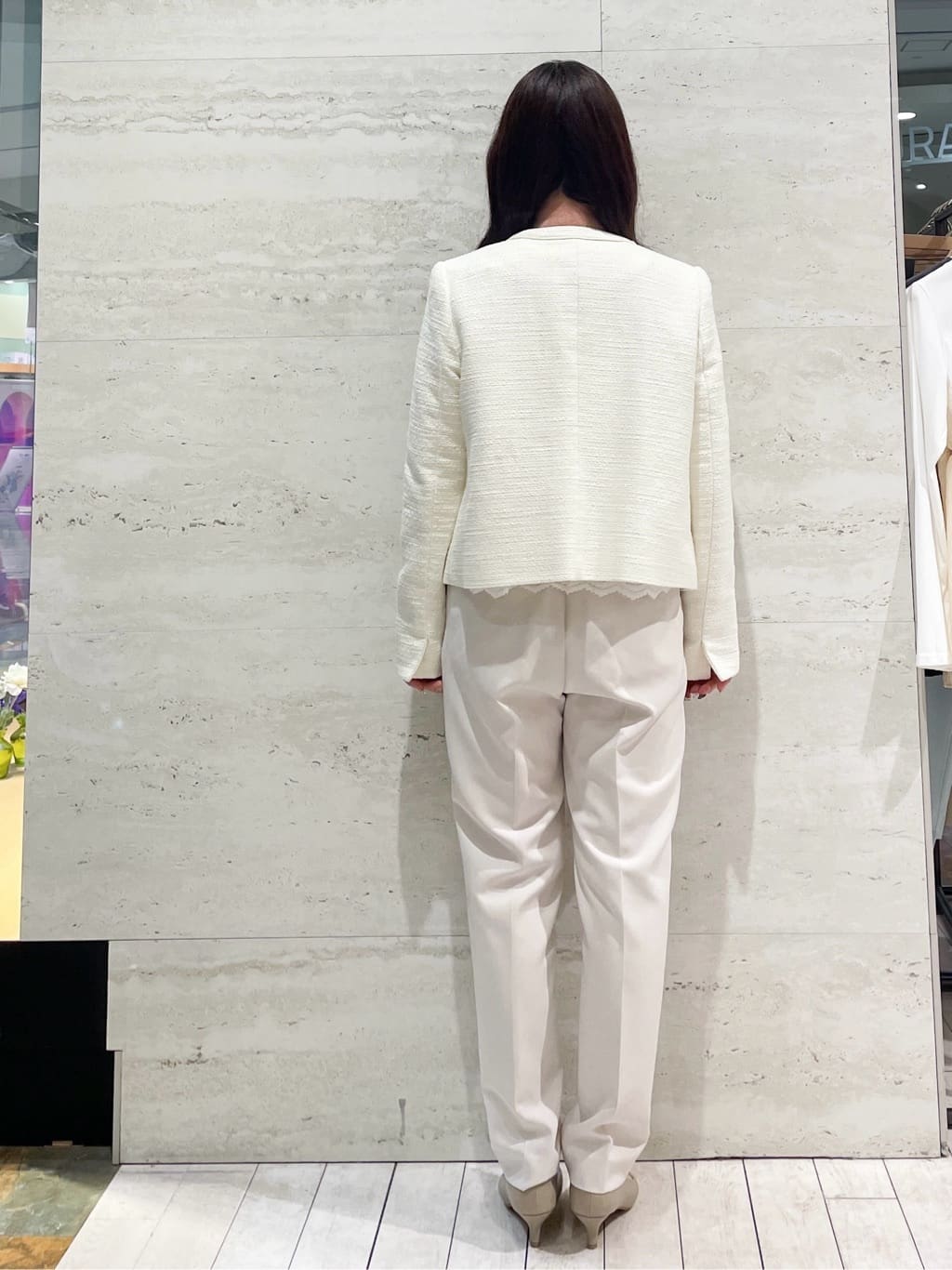 かほさんの「OPAQUE.CLIP｜《通勤・セレモニー／セットアップ対応》テーパードパンツ／ダブルクロス【洗濯機洗い可】」を使ったコーディネート