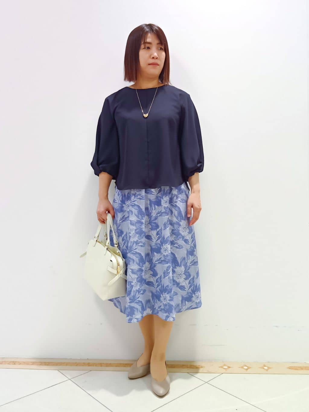 tomoさんの「Reflect｜◆【セットアップ可能】バックサテンブラウス」を使ったコーディネート