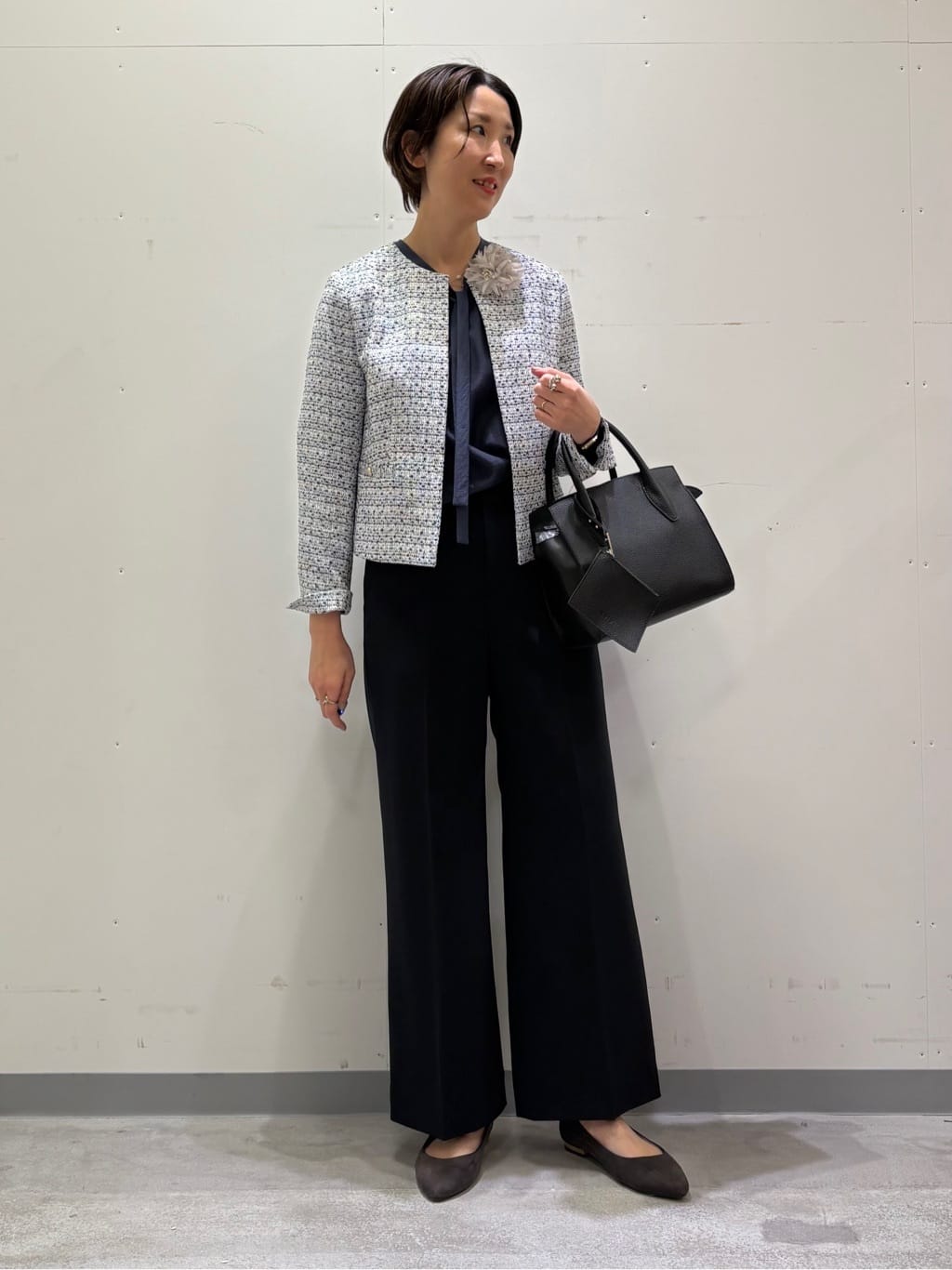 yuriさんの「INDIVI｜【洗える／UVケア／スーツ】ストレッチワイドパンツ」を使ったコーディネート