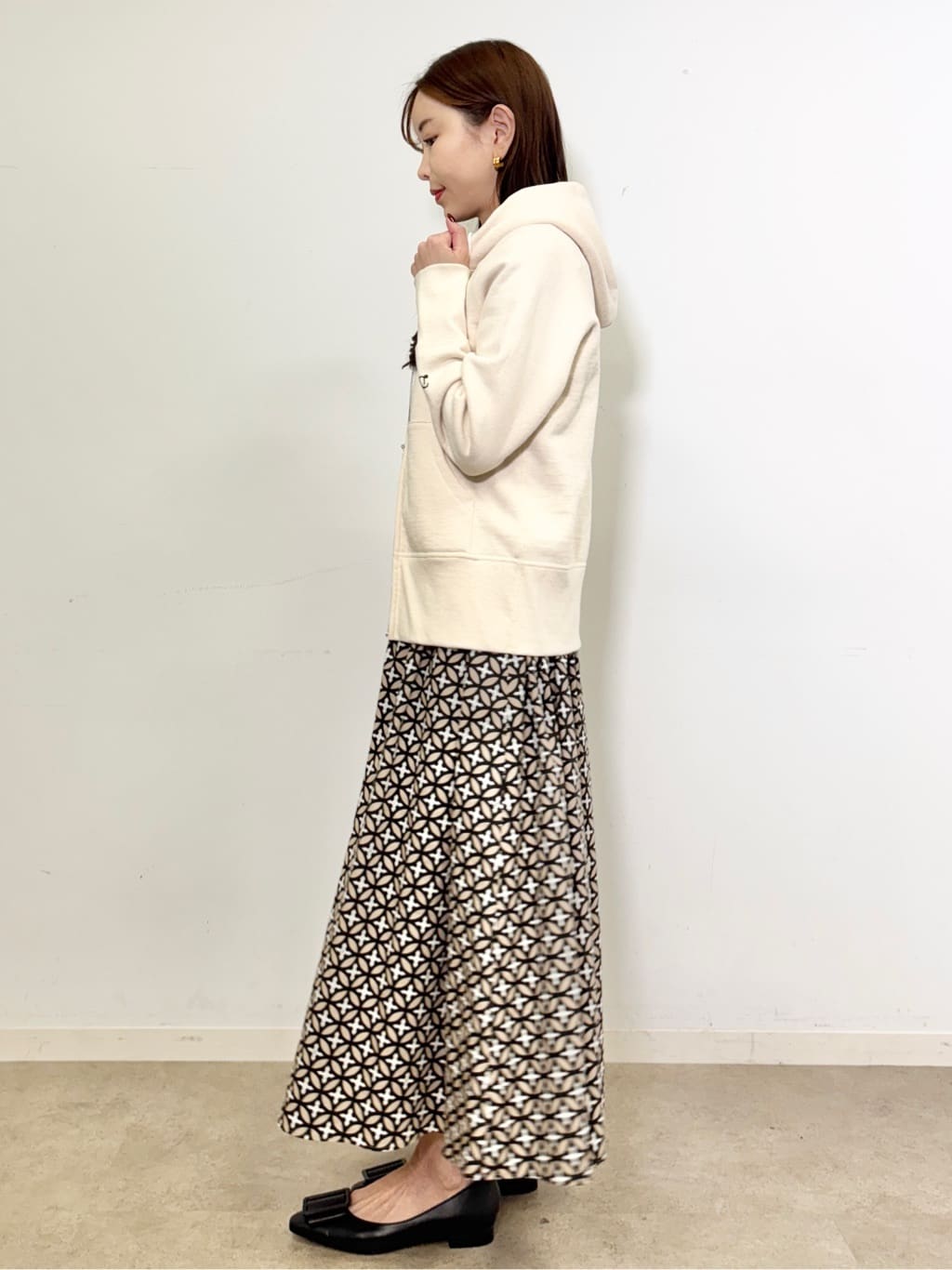 清水夏姫さんの「DRESSTERIOR｜デキシー吊裏毛ジップアップパーカ」を使ったコーディネート