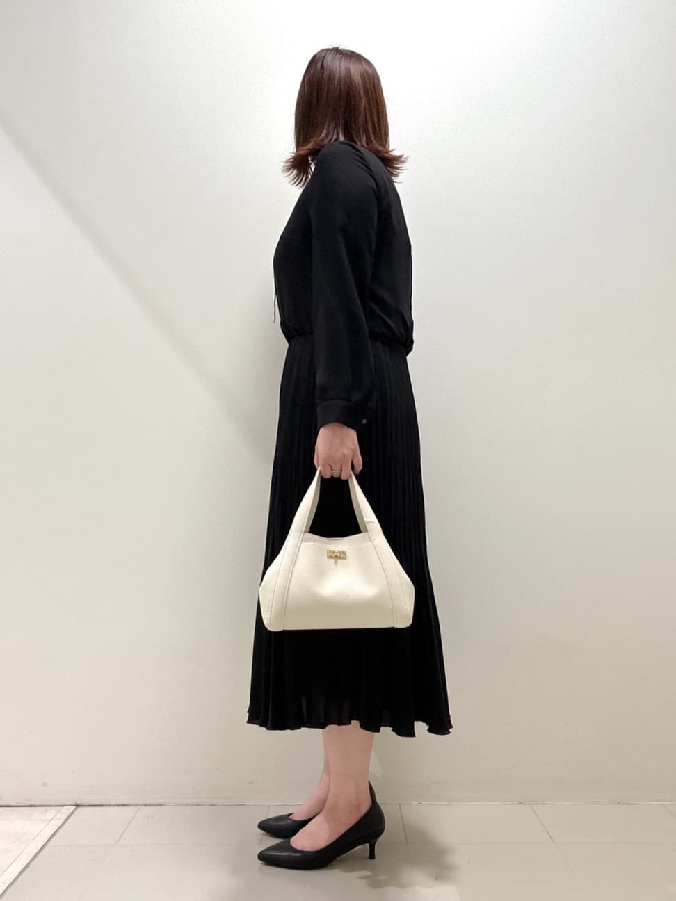YUIさんの「UNTITLED｜【セレモニー】パール調フリークリップネックレス」を使ったコーディネート