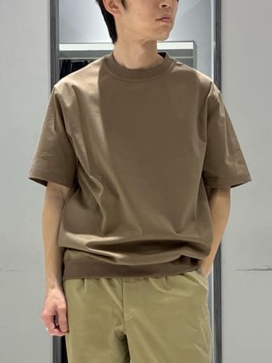 わいずみさんの「TAKEO KIKUCHI｜【抗菌防臭／5サイズ展開】ハイゲージポンチ Tシャツ」を使ったコーディネート