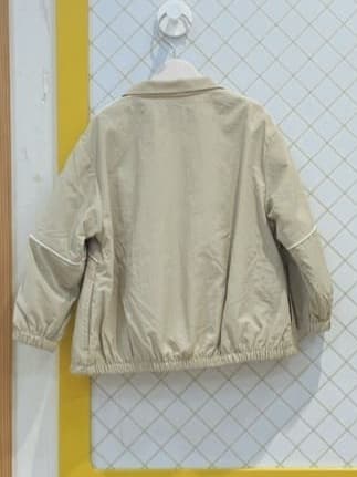 蒼さんの「SHOO･LA･RUE｜◆【100-150cm/洗える/男女兼用】スタンドカラー パイピングブルゾン」を使ったコーディネート