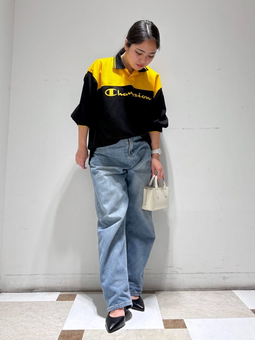 のはらっちょさんの「ESPERANZA｜グロメットバックストラップパンプス」を使ったコーディネート