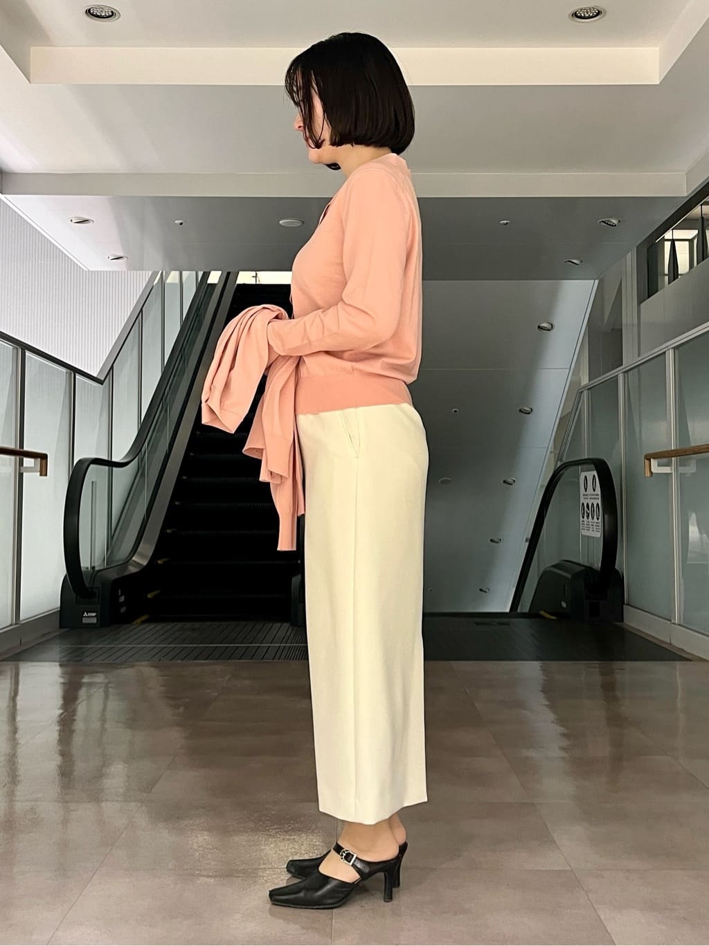 ちりんさんの「UNTITLED｜◆【アンサンブル可能】ボウタイ 配色プルオーバーニット」を使ったコーディネート