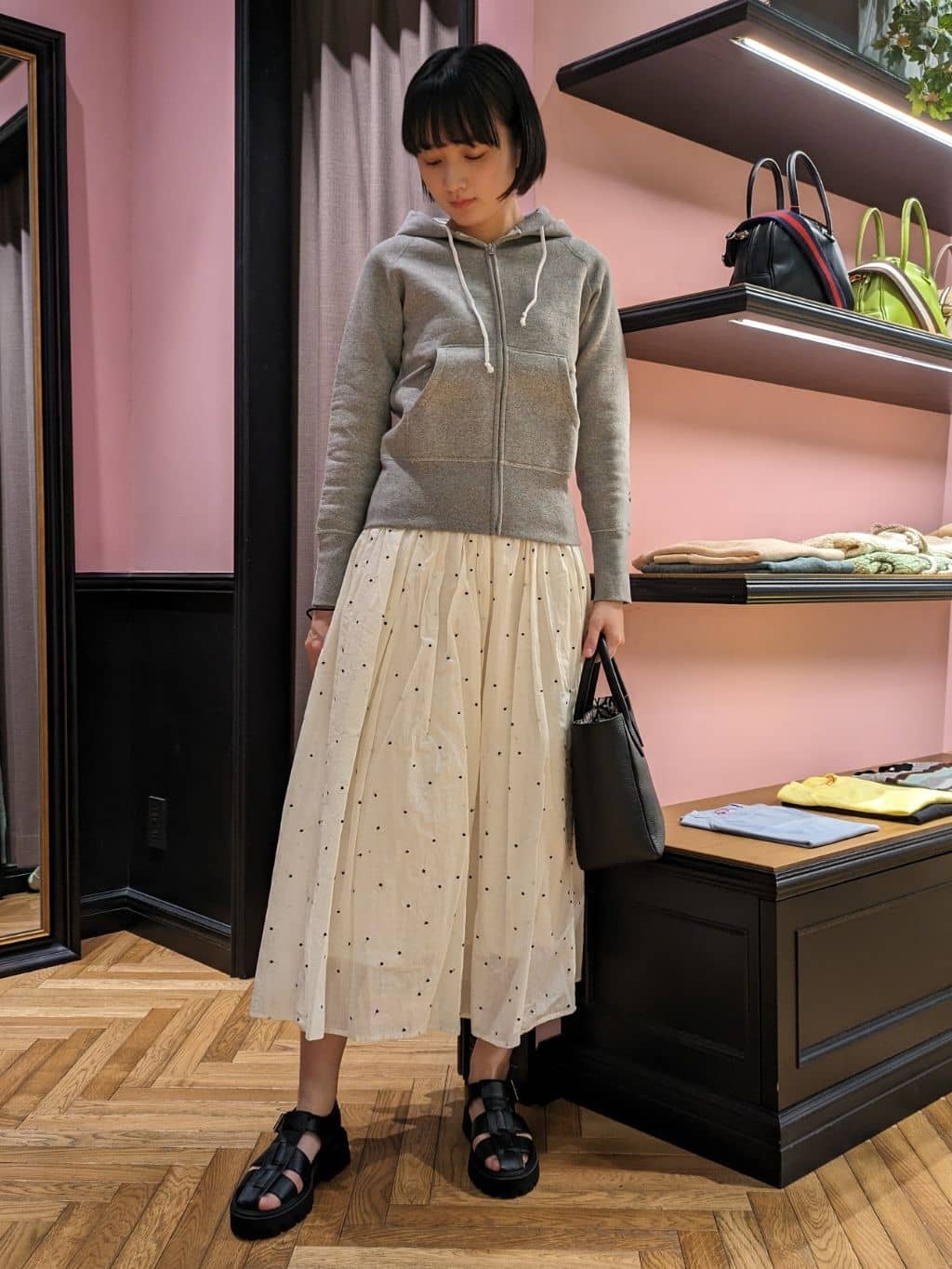 saoriさんの「DRESSTERIOR｜デキシー吊裏毛ジップアップパーカ」を使ったコーディネート