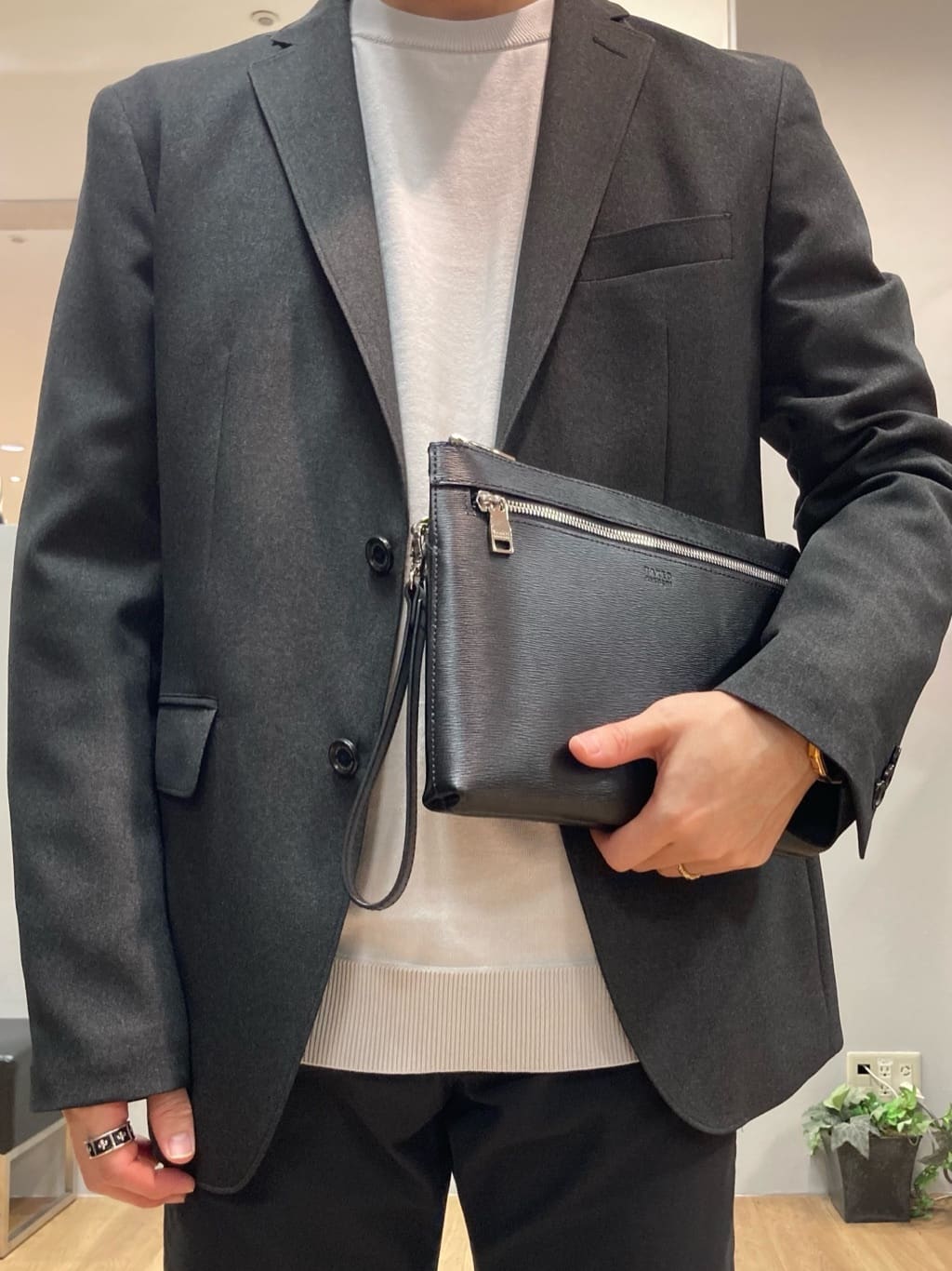 シュンさんの「TAKEO KIKUCHI｜【Made in JAPAN】播州織 ストレッチ パンツ」を使ったコーディネート