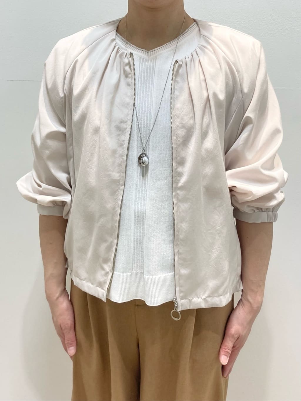 koyaさんの「Reflect｜◆【撥水／洗える／セットアップ可】エアリージップアップブルゾン」を使ったコーディネート