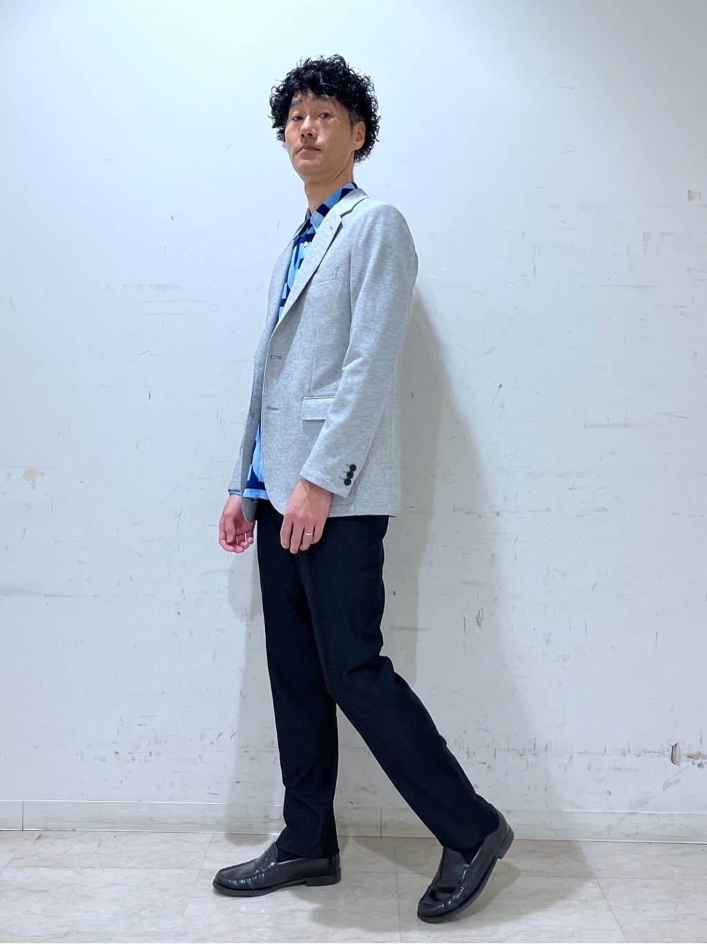 mutoさんの「TAKEO KIKUCHI｜【360&deg;ストレッチ／セットアップ対応】None Of Stress パンツ」を使ったコーディネート