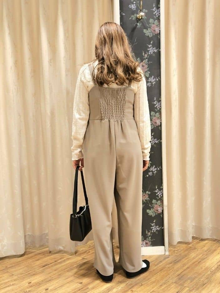 Ikumiさんの「SHOO･LA･RUE｜◆3層ヨコナガショルダーバッグ」を使ったコーディネート