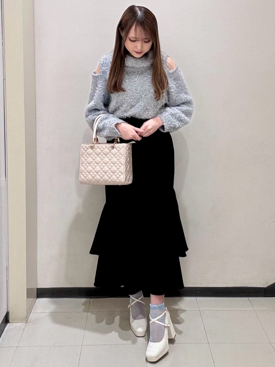 kaさんの「ESPERANZA｜スクエアトゥダブルストラップ厚底パンプス 結婚式二次会 パーティー 25SS」を使ったコーディネート