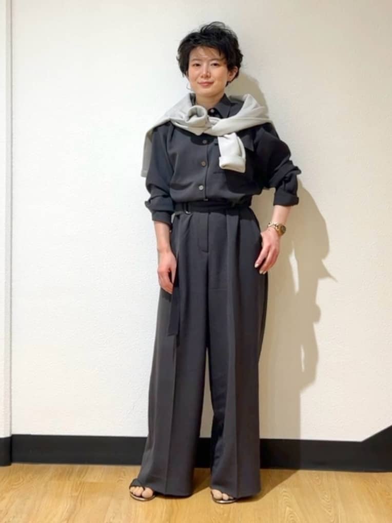 MAYUMIさんの「UNTITLED｜◆【朝比奈 彩&times;Oggi&times;UNTITLED スペシャルコラボ】シャツカラーオールインワン」を使ったコーディネート