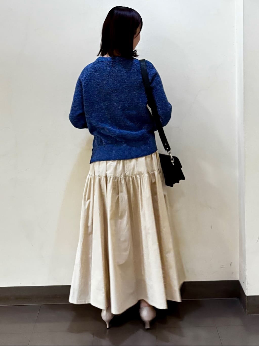いくみさんの「UNTITLED｜【手洗い／88cm正方形】バイカラーハーネススカーフ」を使ったコーディネート
