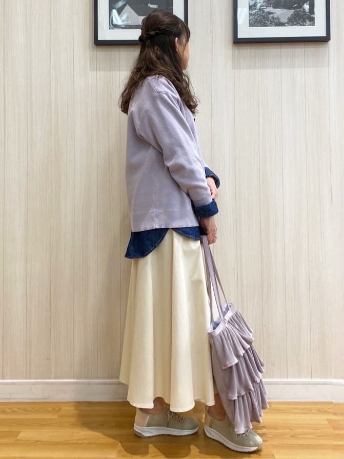 natsuさんの「SHOO･LA･RUE｜◆【洗える/S-LL】ドライタッチが心地よい 畦編みVネックカーディガン」を使ったコーディネート