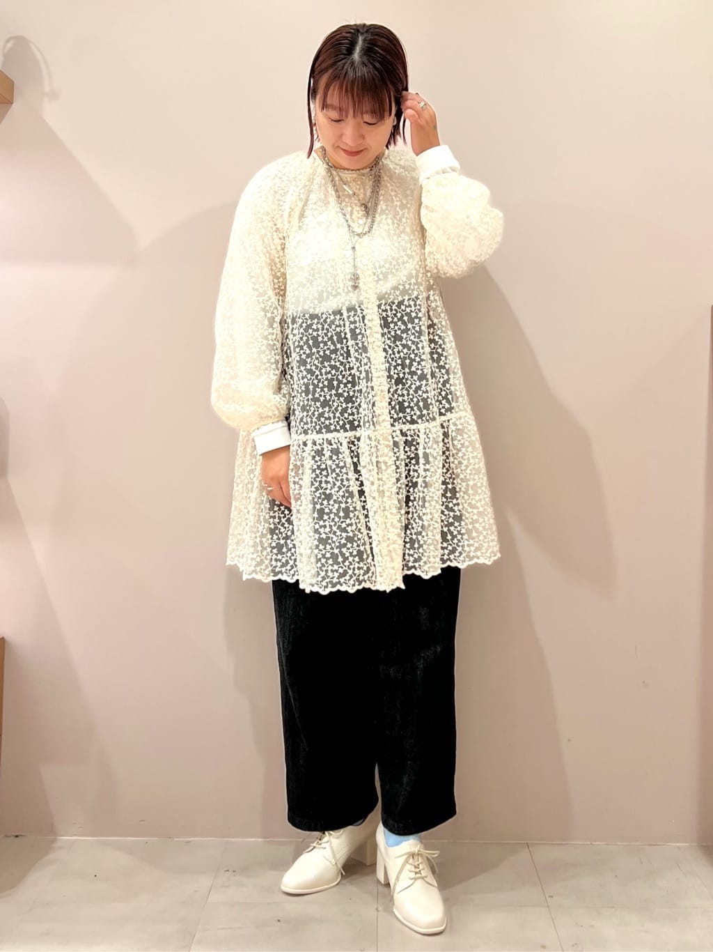 TAKAさんの「ESPERANZA｜【晴雨兼用】レースアップヒールパンプス」を使ったコーディネート