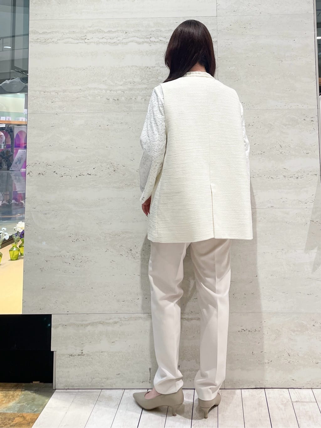 かほさんの「OPAQUE.CLIP｜《通勤・セレモニー／セットアップ対応》テーパードパンツ／ダブルクロス【洗濯機洗い可】」を使ったコーディネート