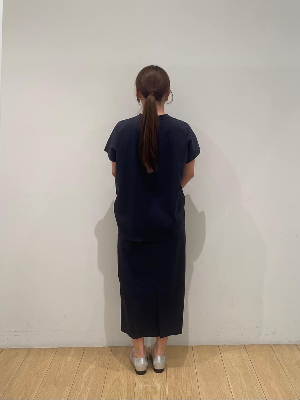 maiさんの「INDIVI｜◆【洗える／SETUP可能/UVケア/接触冷感/日本製】バンドカラー半袖ブラウス」を使ったコーディネート