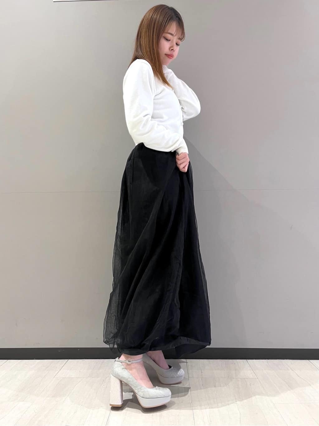 RISAさんの「ESPERANZA｜チャンキーヒール厚底パンプス」を使ったコーディネート