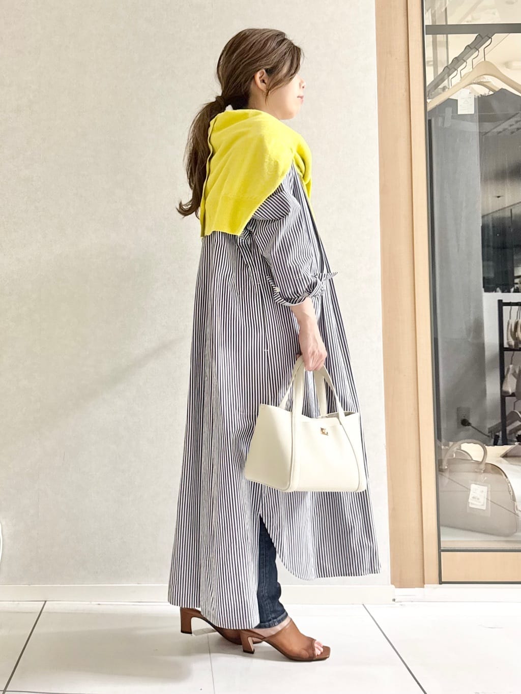 sayuさんの「UNTITLED｜◆【アンサンブル可能/手洗い可】リネン混ベーシックカーディガン」を使ったコーディネート