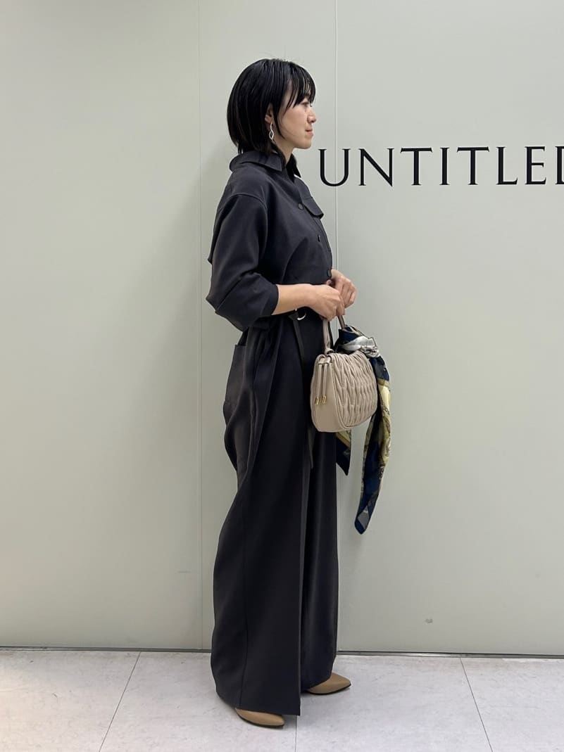 Mikiさんの「UNTITLED｜【手洗い／88cm正方形】シアー素材チェーン柄スカーフ」を使ったコーディネート
