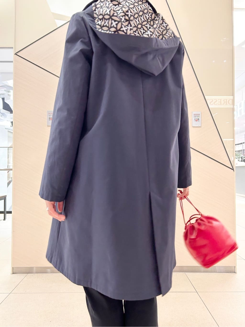 OCHIAIさんの「DRESSTERIOR｜シルケットコットン　ドットハンカチーフ」を使ったコーディネート