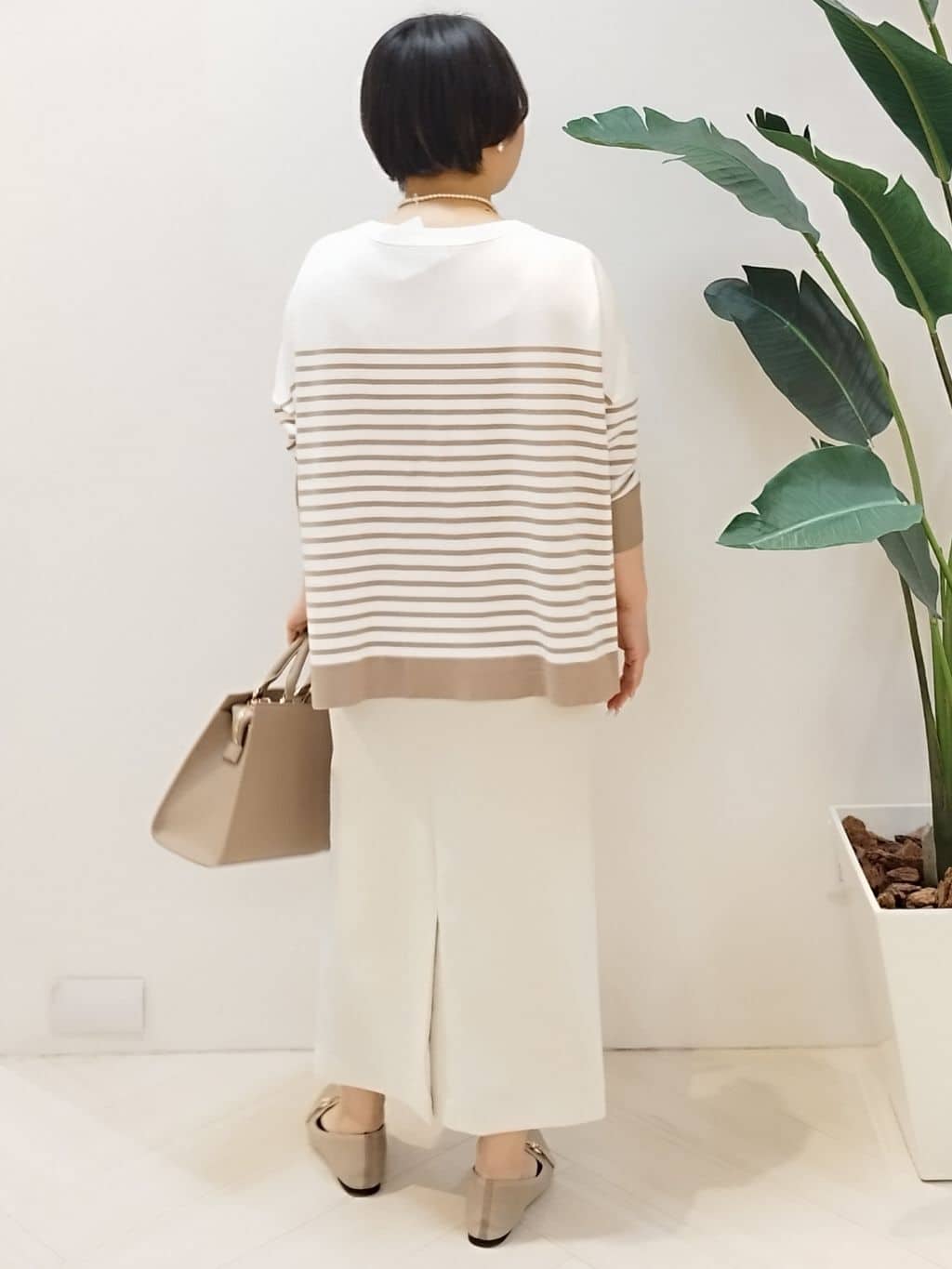 s u g iさんの「UNTITLED｜【セレモニー】パール調フリークリップネックレス」を使ったコーディネート