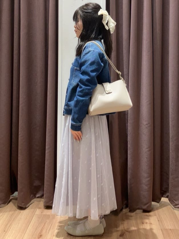 みちゃさんの「grove｜◆幾何柄チュールスカート」を使ったコーディネート