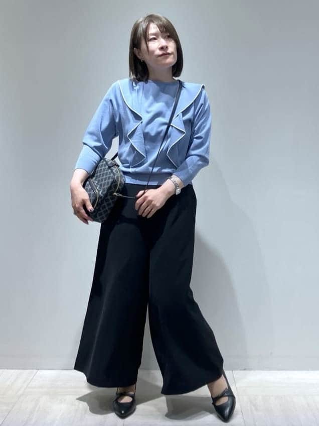 関根さんの「Reflect｜◆ラッフルフリルプルオーバーニット」を使ったコーディネート