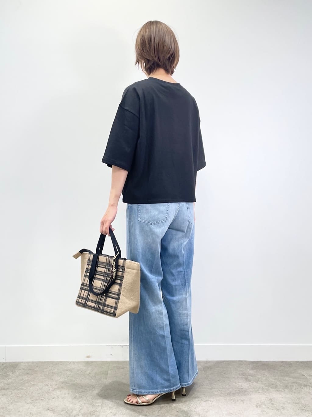 KAYOさんの「UNTITLED｜◆【CHIGNON】カジュアルロゴTシャツ」を使ったコーディネート