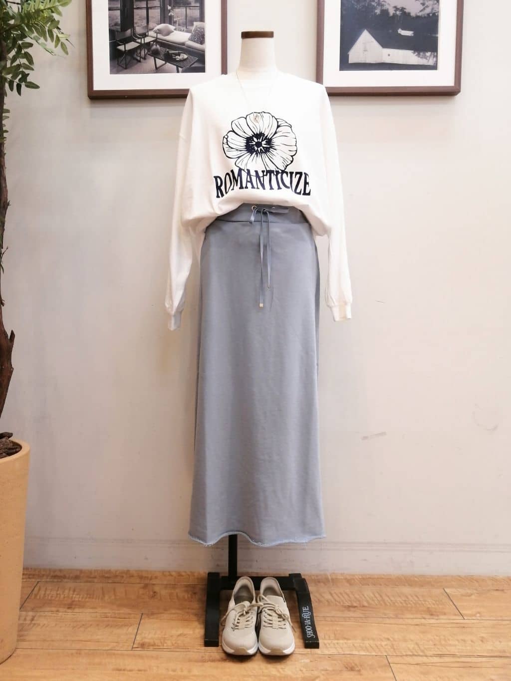 maiさんの「SHOO･LA･RUE｜◆カジュアルスタイルに 裏毛Aラインスカート」を使ったコーディネート
