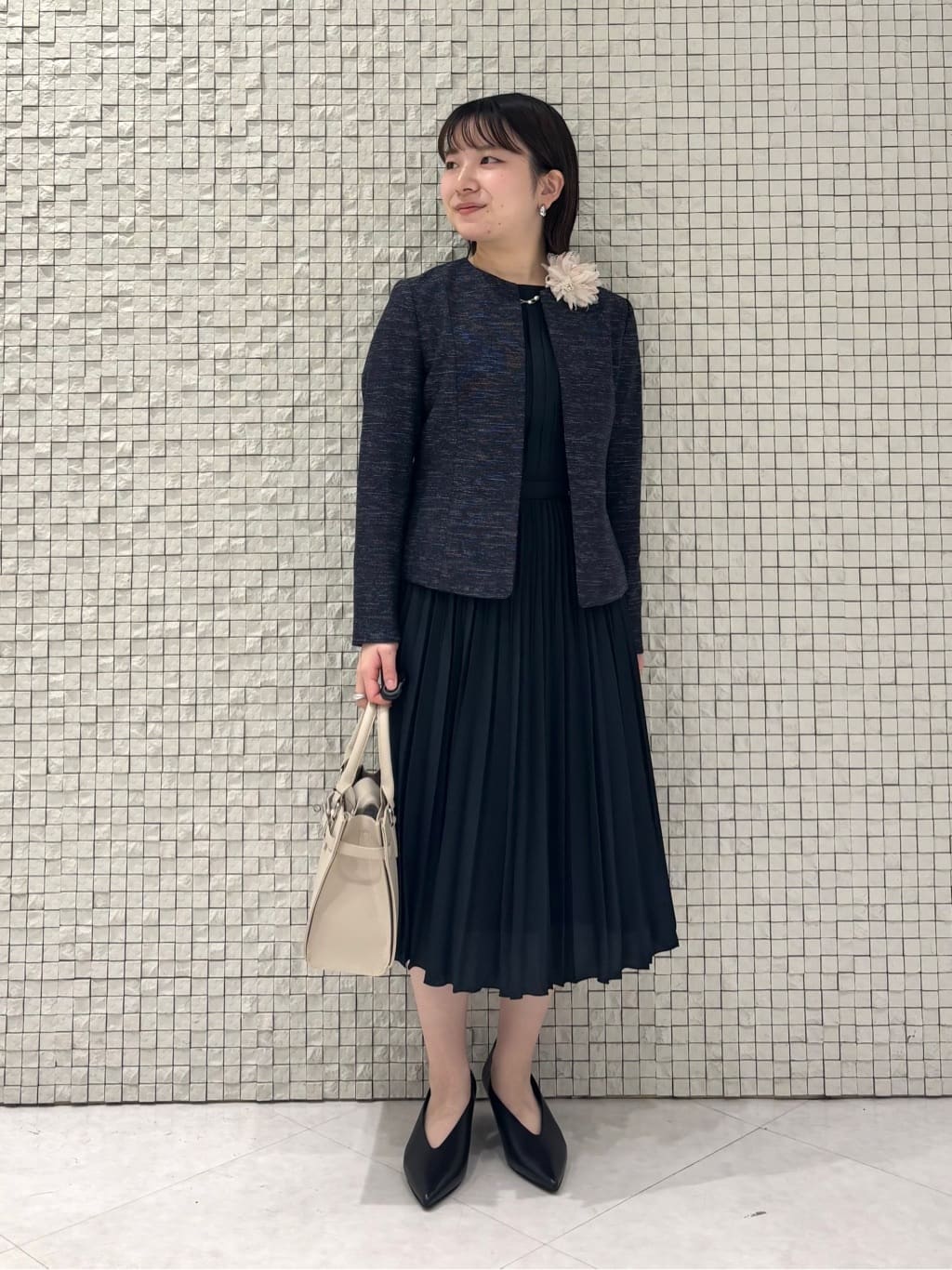 sakuさんの「INDIVI｜フラワーコサージュ」を使ったコーディネート