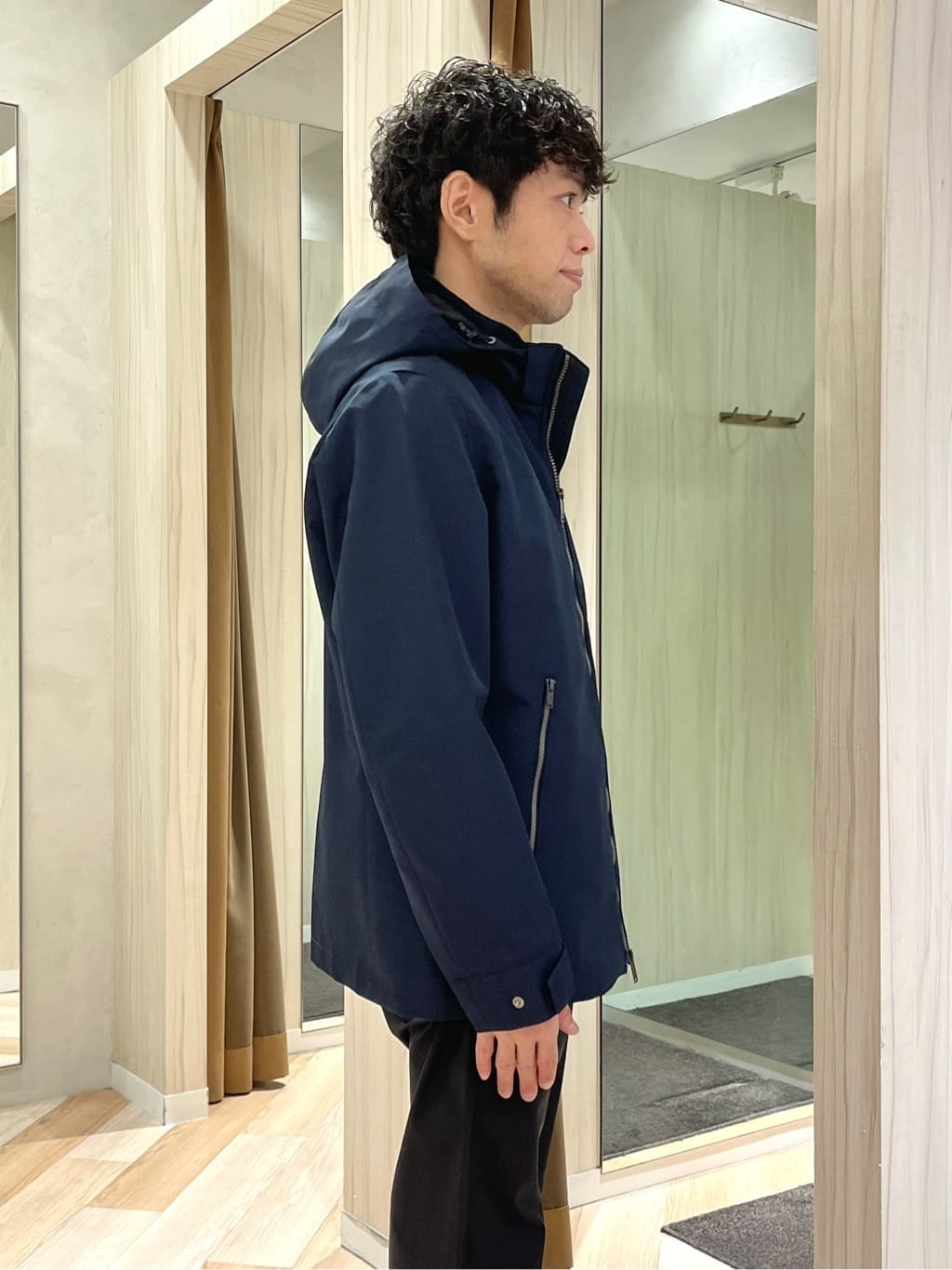 URAさんの「TAKEO KIKUCHI｜【Made in JAPAN】播州織 ストレッチ パンツ」を使ったコーディネート
