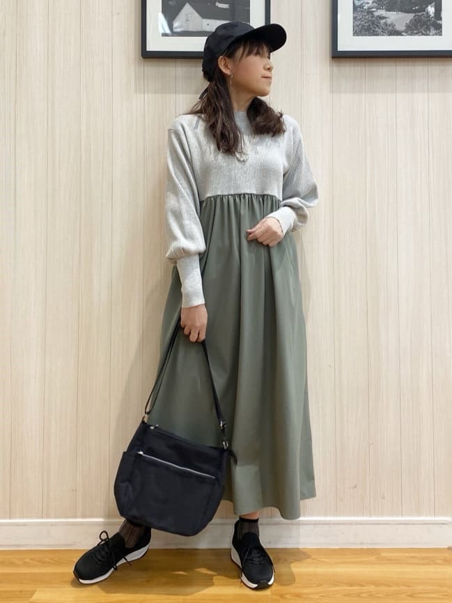 natsuさんの「SHOO･LA･RUE｜◆洗えるサッと履けるニットスニーカー」を使ったコーディネート