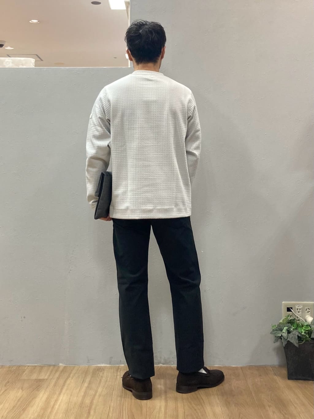 シュンさんの「TAKEO KIKUCHI｜【Made in JAPAN】播州織 ストレッチ パンツ」を使ったコーディネート