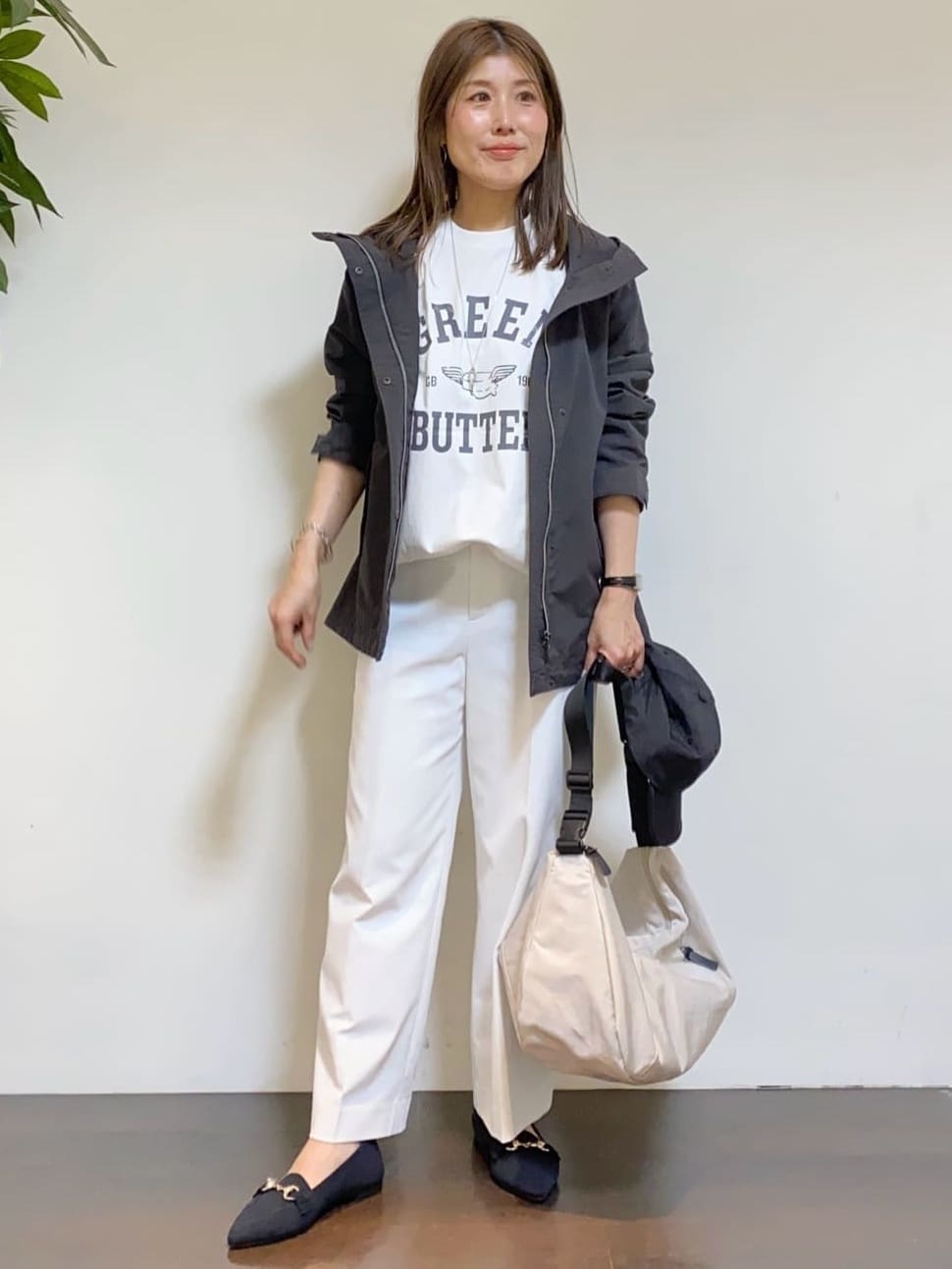 tomoさんの「UNTITLED｜◆【清涼感/洗濯機洗い可】オックス クロップドワイドパンツ」を使ったコーディネート