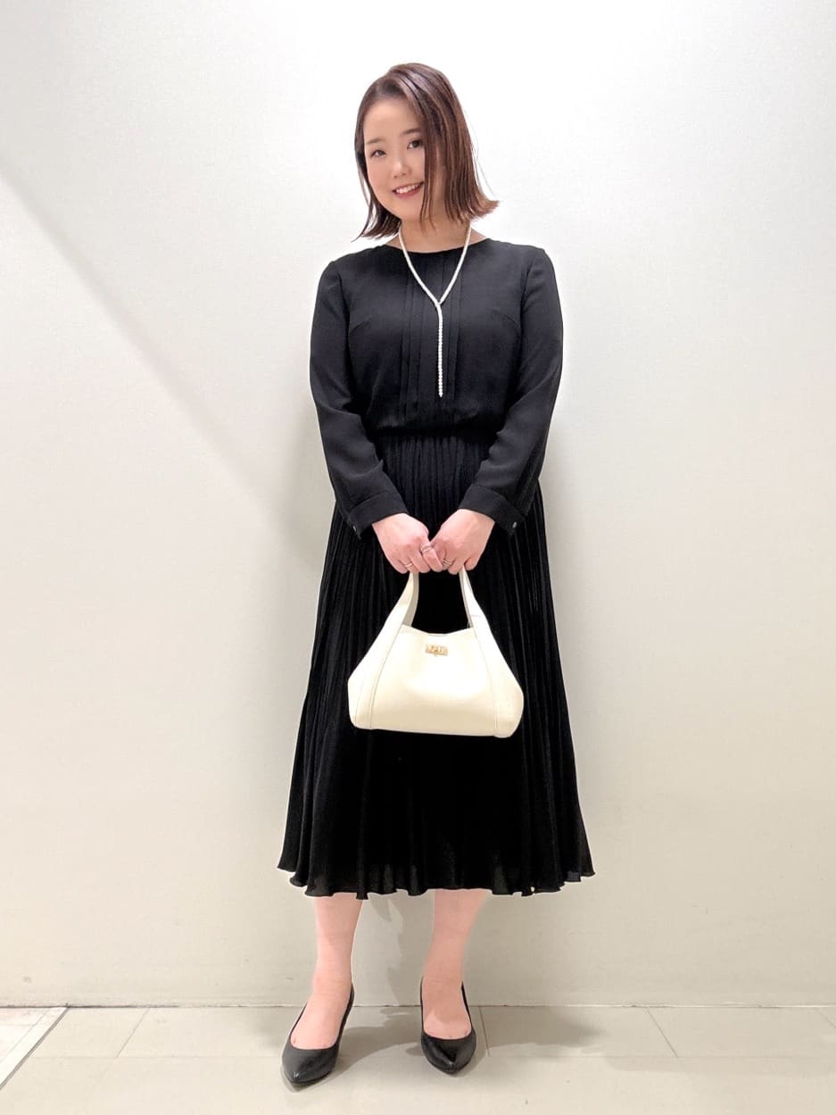 YUIさんの「UNTITLED｜【セレモニー】パール調フリークリップネックレス」を使ったコーディネート