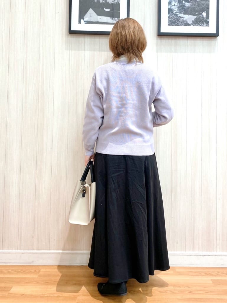 ユ（yu）さんの「SHOO･LA･RUE｜◆【洗える/S-LL】ドライタッチが心地よい 畦編みVネックカーディガン」を使ったコーディネート