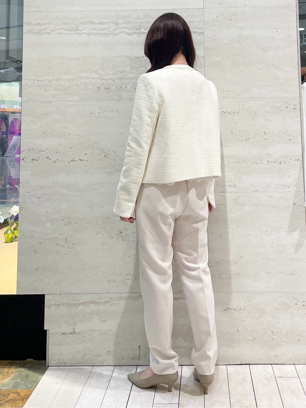 かほさんの「OPAQUE.CLIP｜《通勤・セレモニー／セットアップ対応》テーパードパンツ／ダブルクロス【洗濯機洗い可】」を使ったコーディネート