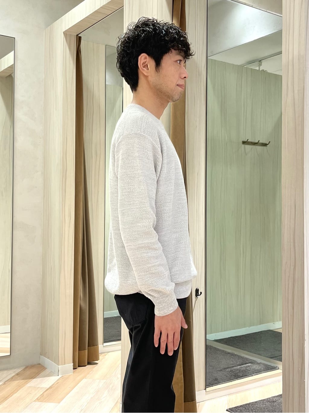 URAさんの「TAKEO KIKUCHI｜ハットモチーフ ジャカード ストライプ シャツ」を使ったコーディネート