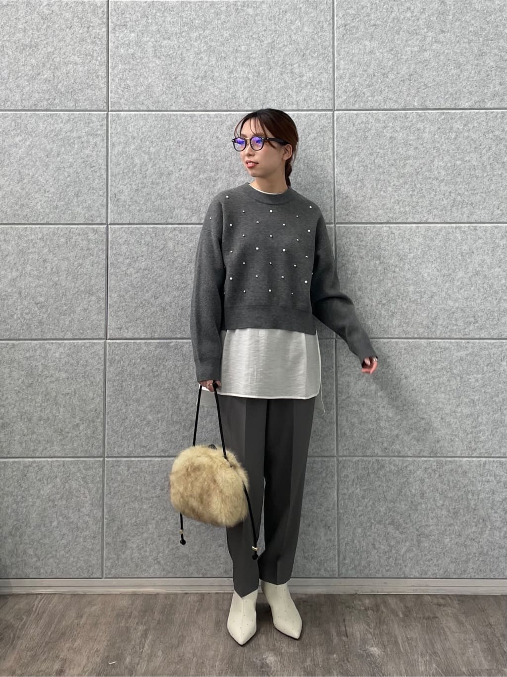 ねねさんの「INDIVI｜【接触冷感／セットアップ対応】イージーテーパードパンツ【通勤・セレモニー】」を使ったコーディネート