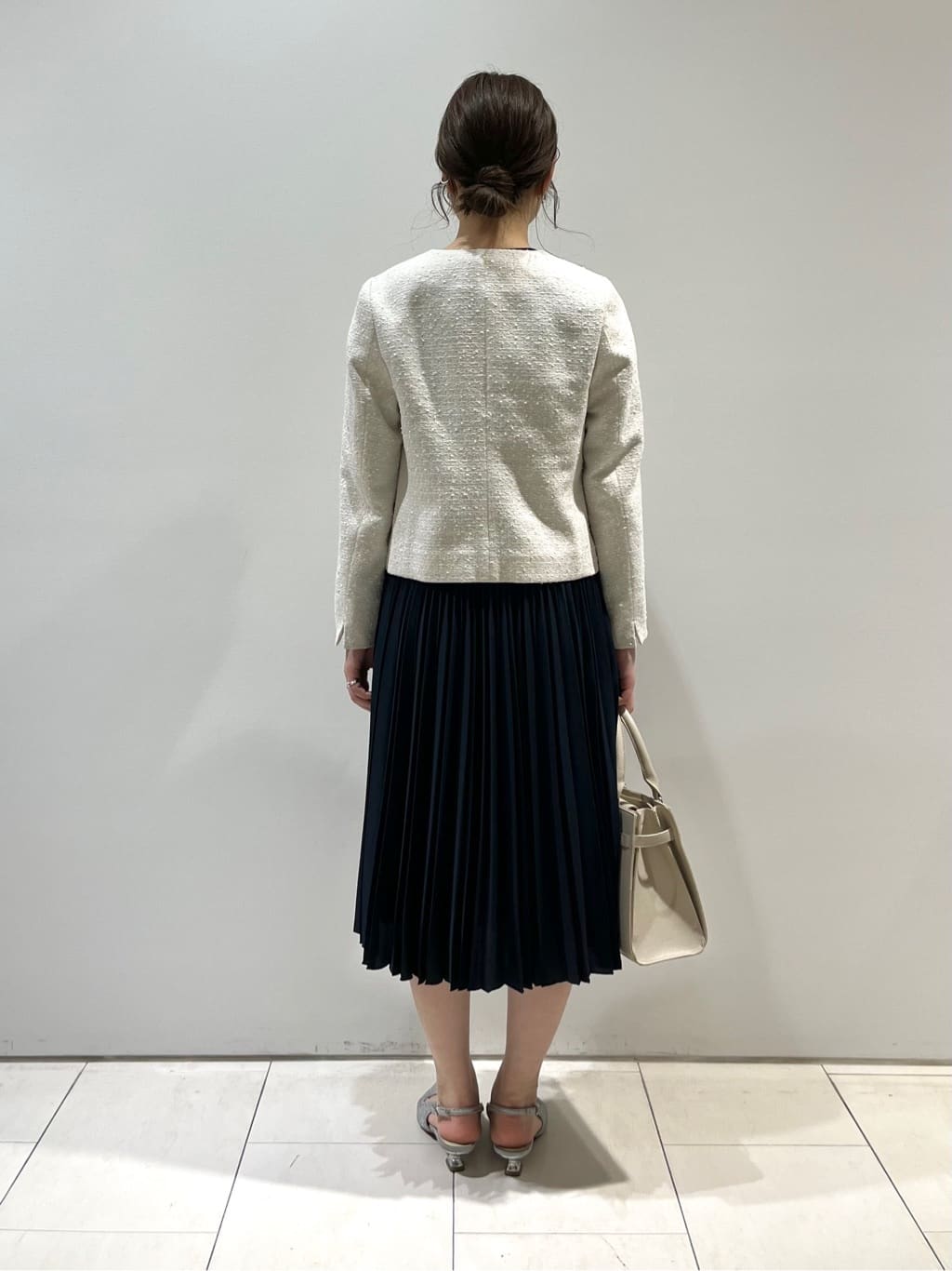 KAOさんの「INDIVI｜フラワーコサージュ」を使ったコーディネート