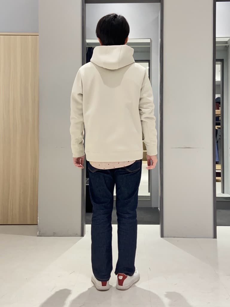 わいずみさんの「TAKEO KIKUCHI｜ハットモチーフ ジャカード ストライプ シャツ」を使ったコーディネート