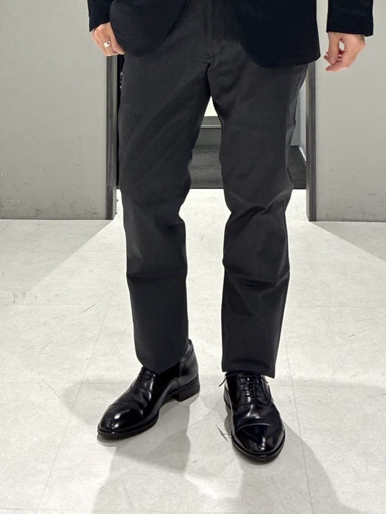 わいずみさんの「TAKEO KIKUCHI｜ハットモチーフ ジャカード ストライプ シャツ」を使ったコーディネート