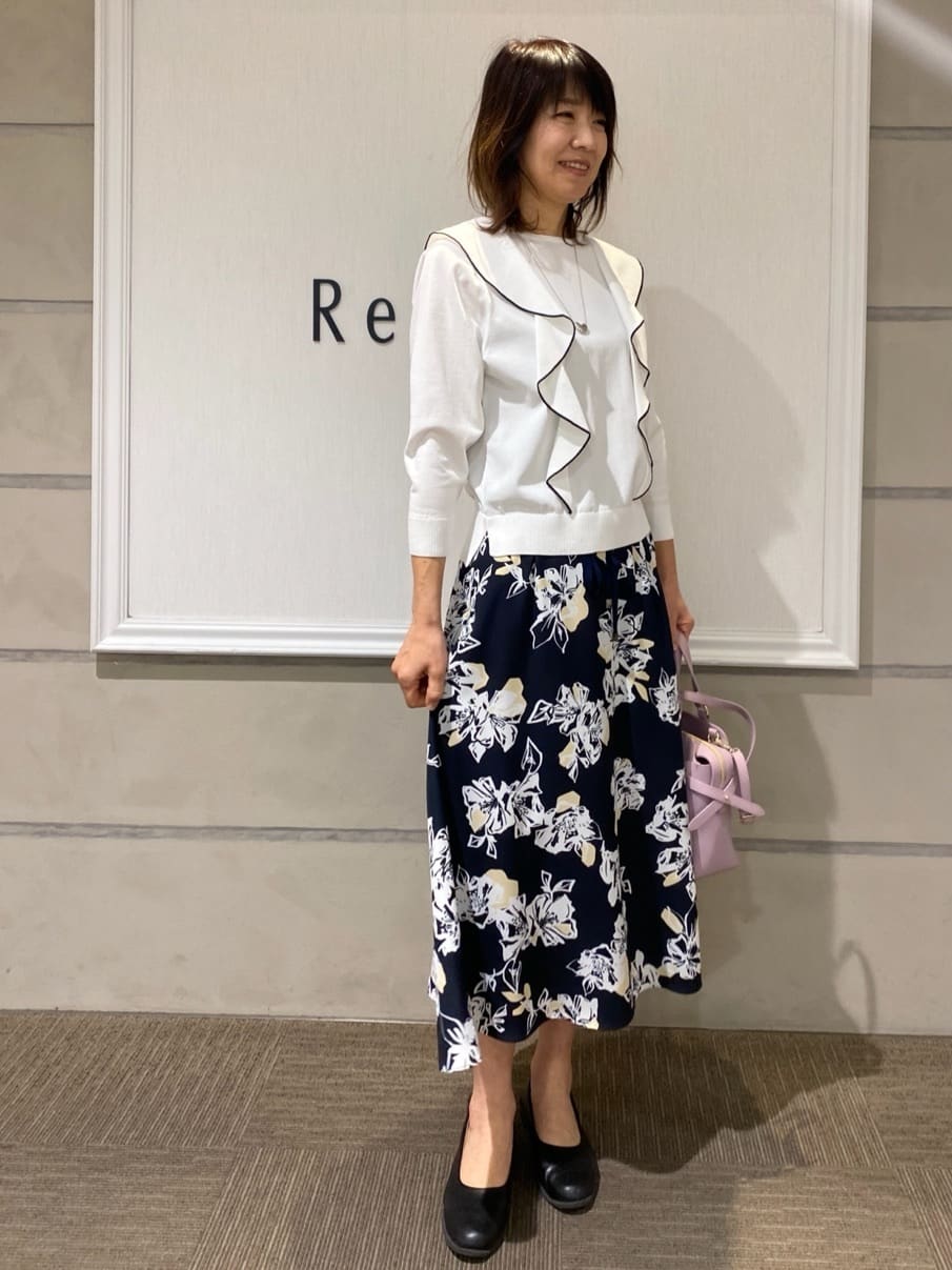 Eikoさんの「Reflect｜◆ラッフルフリルプルオーバーニット」を使ったコーディネート
