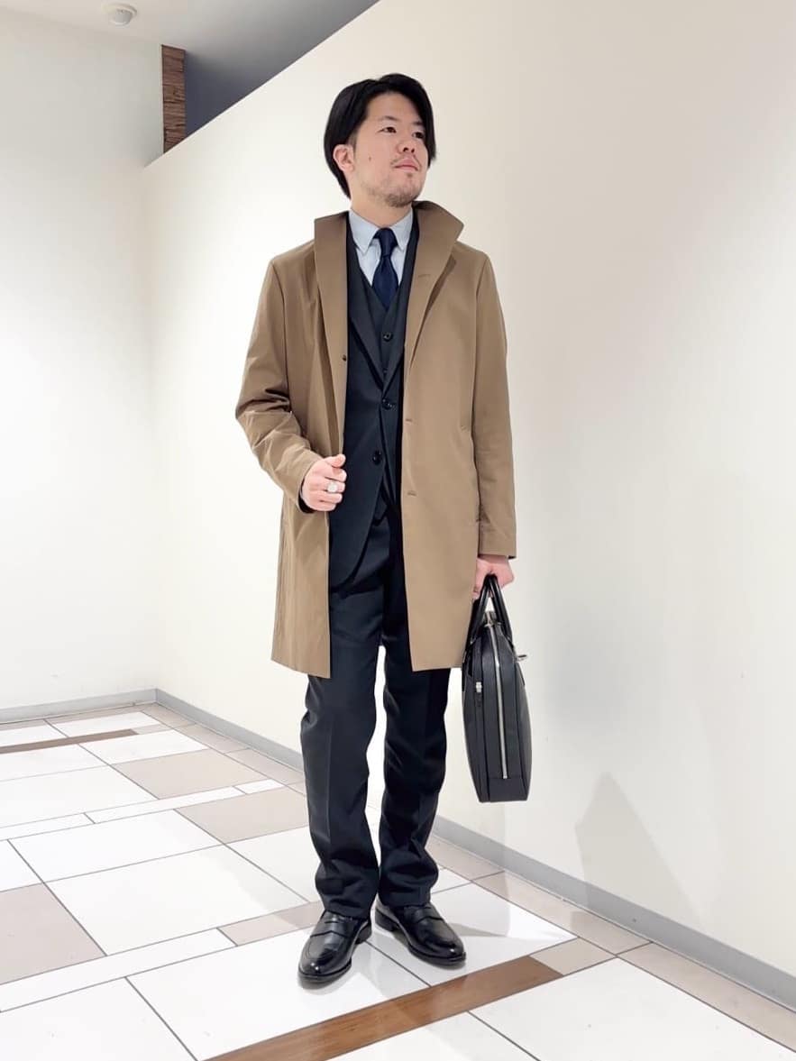 及川さんの「TAKEO KIKUCHI｜【Three by Three】シャイニーシャークピンヘッド スーツ/3ピース対応可」を使ったコーディネート