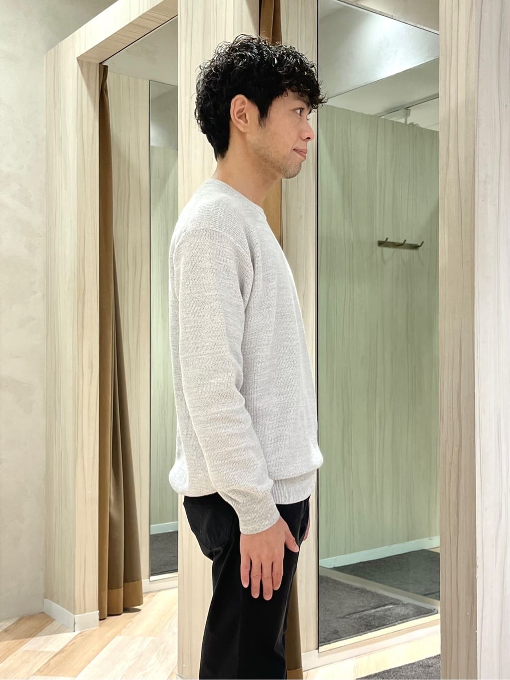 URAさんの「TAKEO KIKUCHI｜【Made in JAPAN】播州織 ストレッチ パンツ」を使ったコーディネート