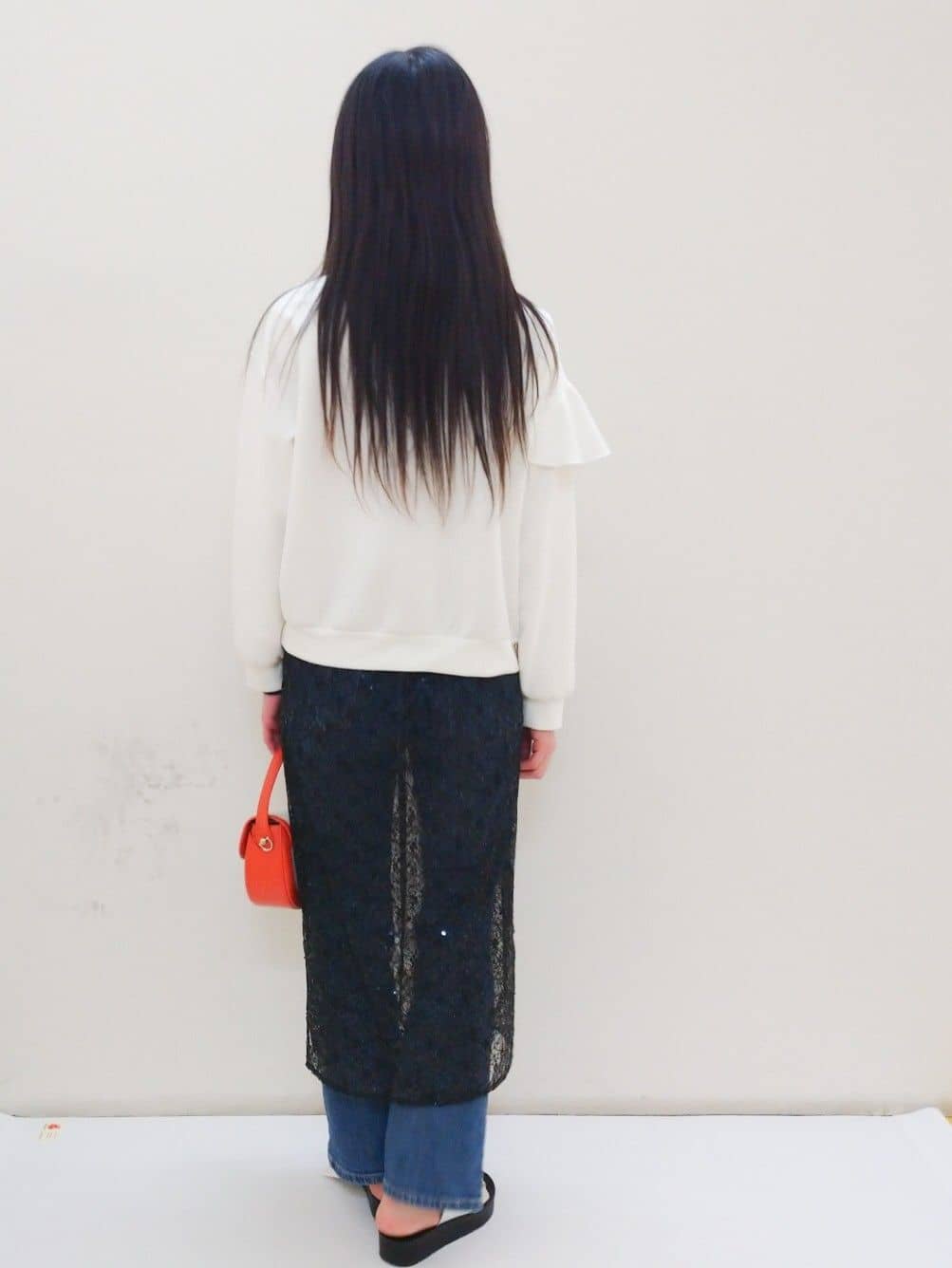 yuriさんの「OPAQUE.CLIP｜◆フリルアシメトップス【洗濯機洗い可】」を使ったコーディネート