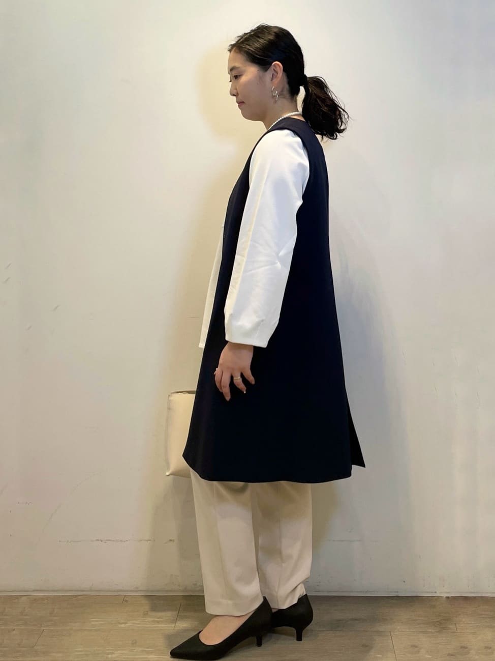 sumicaさんの「OPAQUE.CLIP｜《通勤・セレモニー／セットアップ対応》テーパードパンツ／ダブルクロス【洗濯機洗い可】」を使ったコーディネート